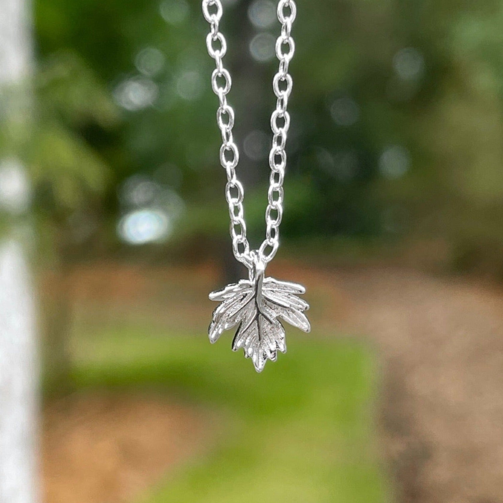 Dainty Leaf Necklace – Forest Project